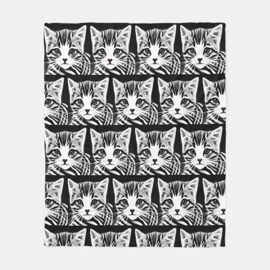 Niedliches Kätzchen gestreift Schwarz-weiß Fleecedecke (Vorderseite)