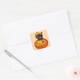 Niedliches Kätzchen im KürbisHalloween Quadratischer Aufkleber