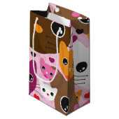 niedliches Kätzchenkatzen-Hintergrundmuster Kleine Geschenktüte (Vorderseite Schrägansicht)