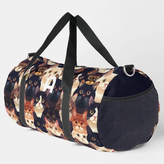 Niedliches Katzenmuster, mit Monogramm Duffle Bag (Rechte Ecke)