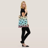 NIEDLICHES Katzenmuster Tasche (Am Model)
