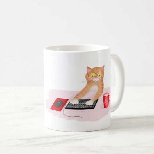 Niedliches Katzensurfen im Internet auf einer Tass Kaffeetasse (VorderseiteRechts)