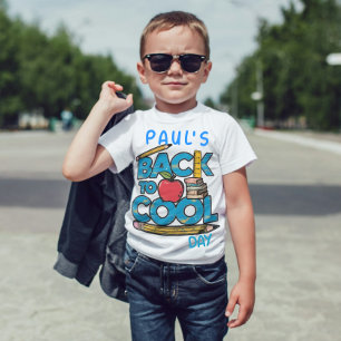 Niedliches Kind ist zurück in die Schule T-Shirt