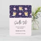Niedliches Kitty Cat Astronauten Muster Save the D Date (Stehend Vorderseite)