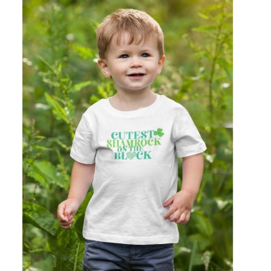 Niedliches Kleeblatt am St. Patrick's Day Baby T-shirt
