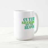 Niedliches Kleeblatt am St. Patrick's Day Kaffeetasse (VorderseiteRechts)