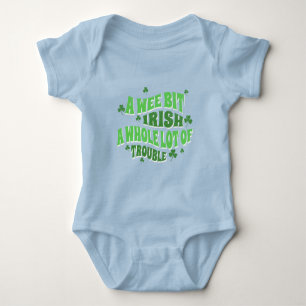 Niedliches Kleeblatt Irish Trouble St Patrick's Da Baby Strampler