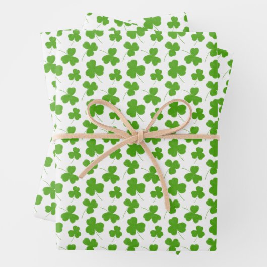Niedliches Kleeblatt Muster Weiß Geschenkpapier Set (Beispiel)