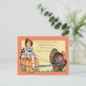 Niedliches Kleines Mädchen reiten A Pumpkin Türkei Postkarte (Stehend Vorderseite)