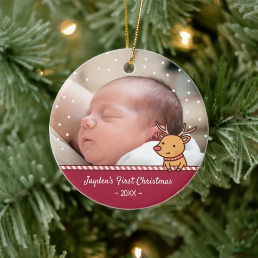 Niedliches Kleines Rentier Baby's First Christmas  Keramik Ornament (Baum)