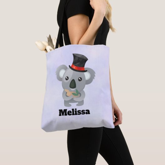 Niedliches Koala in einem Black Top Hat Custom Tasche (Von Nahem)