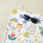 Niedliches Koala-Muster mit kleinem Mädchennamen a Strandtuch (Beispiel)