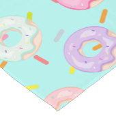 Niedliches Konditorgeschäft Sprinkles Donuts Muste Kurzer Tischläufer (Ecke)