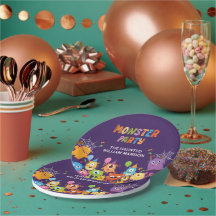 Niedliches Kostümmonster-Halloween-Party für Kinde