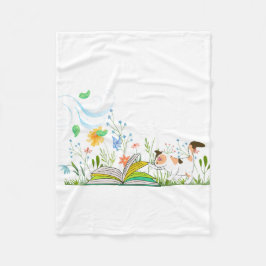 Niedliches Lesen eines Buches Fleecedecke