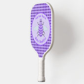 Niedliches Lila Baby-Bee-Geschlecht offenbart neut Pickleball Schläger (Links)