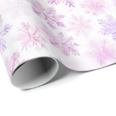 Niedliches Lila rosa Schneeflockenmuster Geschenkpapier (Rolleneckpunkt)