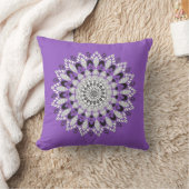 Niedliches Lila-weiß Mandala Blume Design Kissen (Decke)