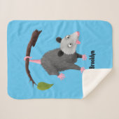 Niedliches lustiges Opossum aus Cartoon Sherpadecke (Vorderseite (Horizontal))