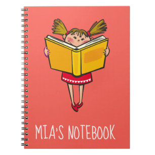 Niedliches Mädchen, das ein Buch Geekmädchen liest