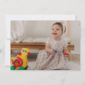 Niedliches Mädchen Eines von vielen ersten 2 Foto Einladung (Rückseite)