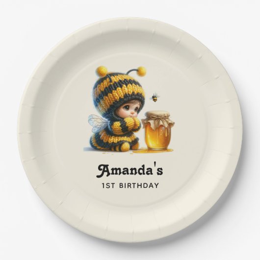 Niedliches Mädchen in Bee Costume mit Honey Geburt Pappteller (Vorderseite)