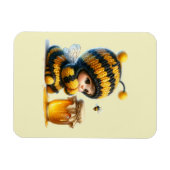 Niedliches Mädchen in BienenKostüm mit Honig Magnet (Horizontal)