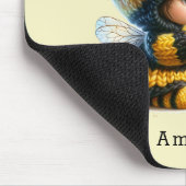 Niedliches Mädchen in BienenKostüm mit Honig Mousepad (Ecke)