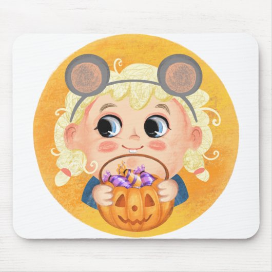 Niedliches Mädchen in einem maurischen Halloweenko Mousepad (Vorne)