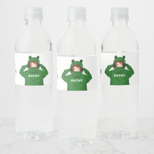 Niedliches Mädchen mit Green Frog Hoody Zeichnend  Wasserflaschenetikett