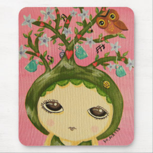 Niedliches Mädchen - sie wächst einen Baum Mousepad