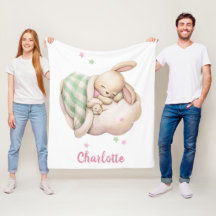 Niedliches Mädchenböse, das auf einer Wolke schläf