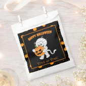 Niedliches Mama beim Wandern mit Halloween Pumpkin Geschenktütchen (Ausgeschnitten)