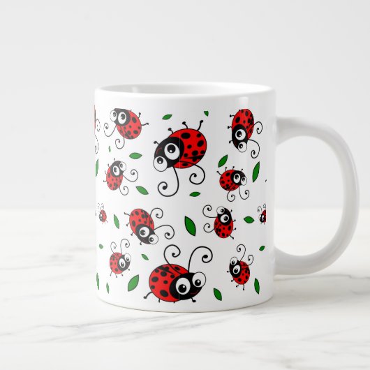 Niedliches Marienkäfermuster Jumbo-Tasse (Rechts)