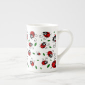 Niedliches Marienkäfermuster Porzellantasse (Rechts)