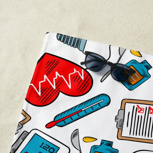 Niedliches medizinisches Krankenpflegethema gemisc Strandtuch (Beispiel)