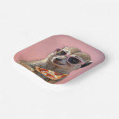Niedliches Meerkat mit Brille und Pizza Pappteller (Gewinkelt)