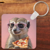 Niedliches Meerkat mit Brille und Pizza Schlüsselanhänger (Rückseite)