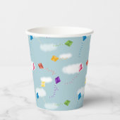Niedliches mehrfarbiges Kites Kids-Muster Pappbecher (Vorderseite)