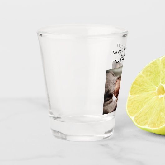 Niedliches Minimalistisches Foto des eigenen Vater Schnapsglas (Links)