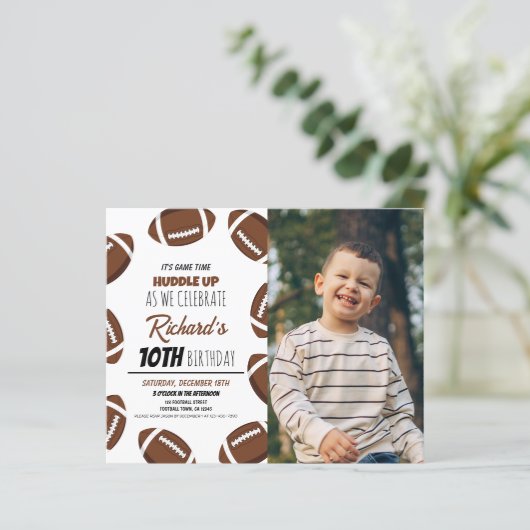 Niedliches Modern Football Budget Foto Geburtstag (Stehend Vorderseite)