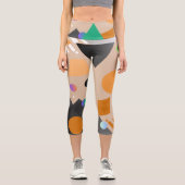 Niedliches modernes Beige und Braun abstrakt Capri Leggings (Vorderseite)