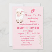 Niedliches, modernes Lamb Baby Girl Einladung (Vorderseite)