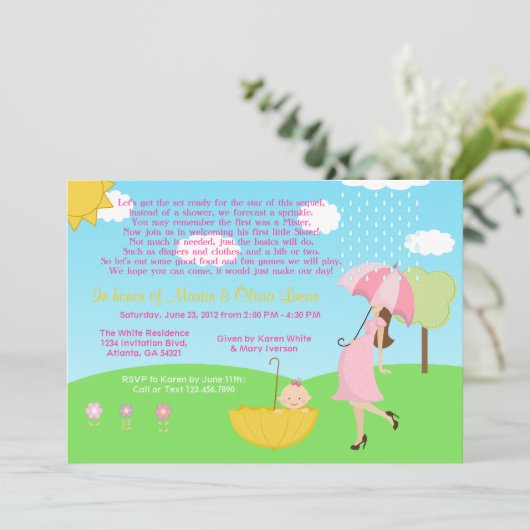 Niedliches modernes Mama-und Baby-Mädchen-Baby Einladung (Stehend Vorderseite)