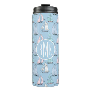 Niedliches Monogramm des Segelboot-Muster-  Thermosbecher
