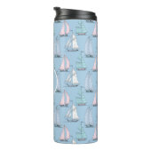 Niedliches Monogramm des Segelboot-Muster-| Thermosbecher (Nach rechts gedreht)