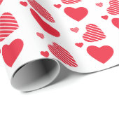 Niedliches Muster eines roten Herzens auf Weiß Geschenkpapier (Rolleneckpunkt)