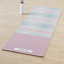Niedliches Muster Farbstreifen Pink Blue Monogram Yogamatte