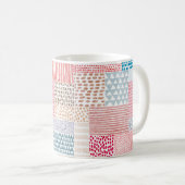 Niedliches nahtloses Muster im Patchwork-Stil. Ein Kaffeetasse (VorderseiteRechts)