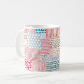 Niedliches nahtloses Muster im Patchwork-Stil. Ein Kaffeetasse (Vorderseite Links)